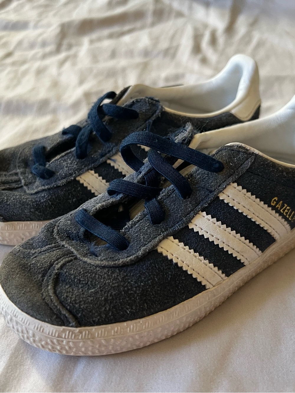 adidas Kids Gazelle Suede Sneakers in Navy and White